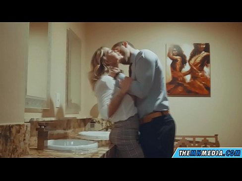 ❤️ Quando una bionda formosa ti seduce in un bagno pubblico ️ Video di sessoal it.tuberxxx-com.ru ❌️❤